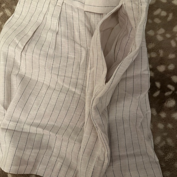 NEW Banana Republic - Linen-Blend Stripe Trouser Short - Picture 10 of 10